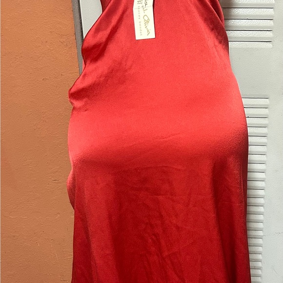 Alice + Olivia Vibrant Red One-Shoulder Dress - Picture 12 of 14